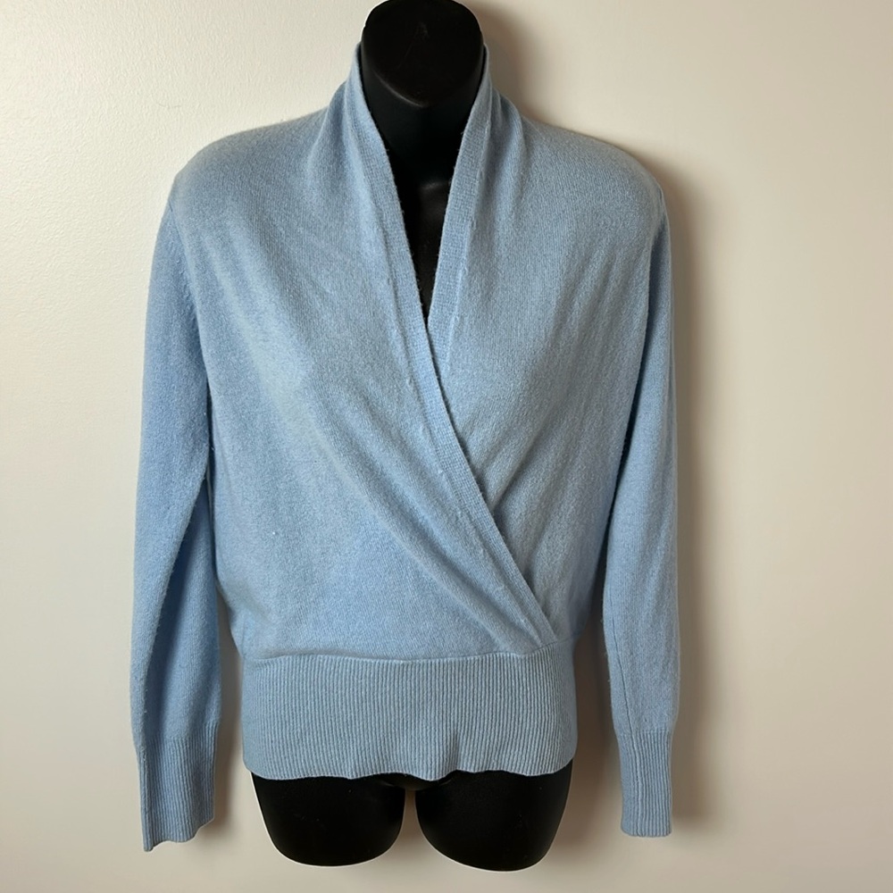 Neiman Marcus blue 100% Cashmere  Wrap V-Neck Sweater powder blue